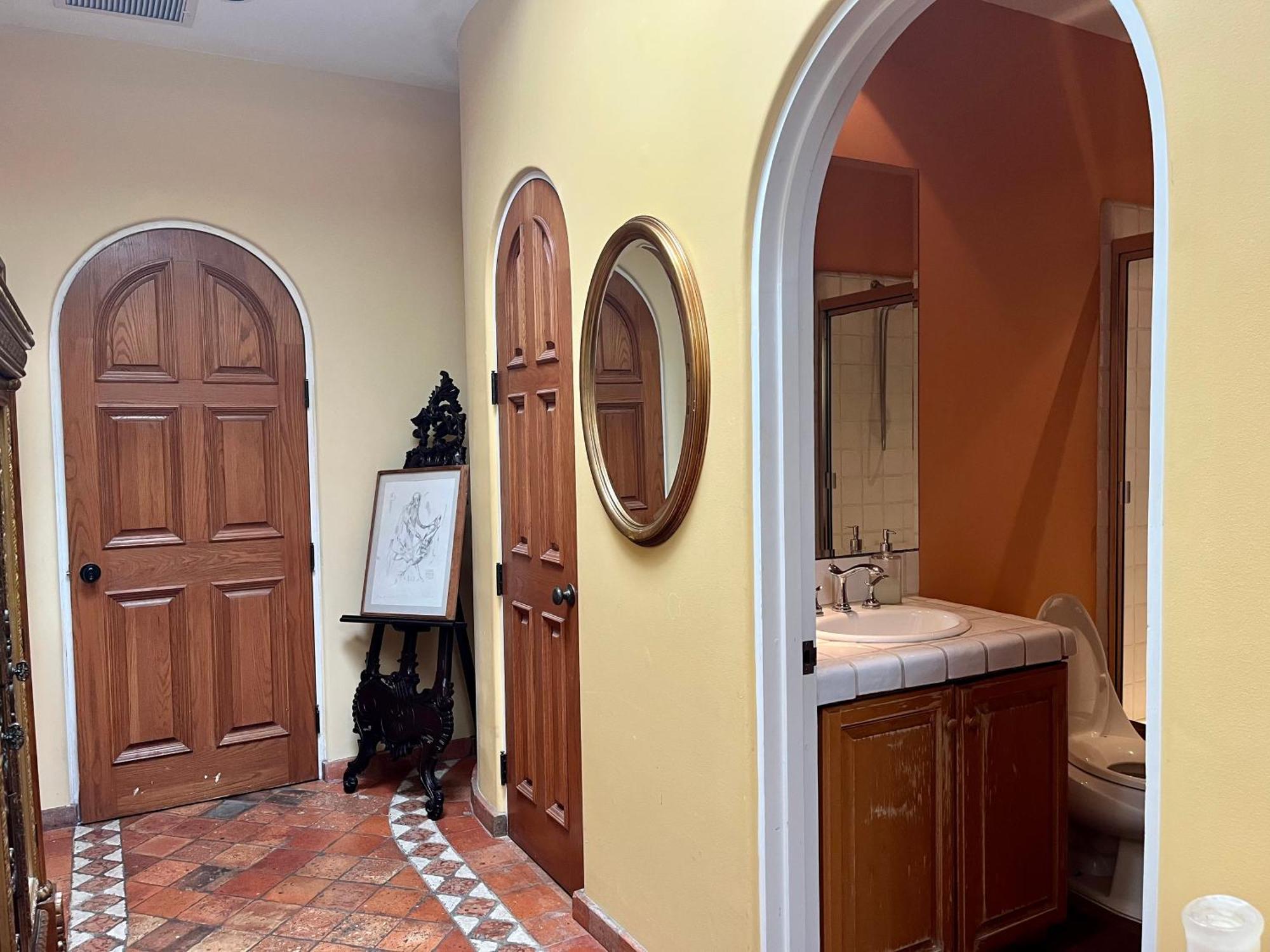 Beverly Hills Spanish Los Angeles Room photo